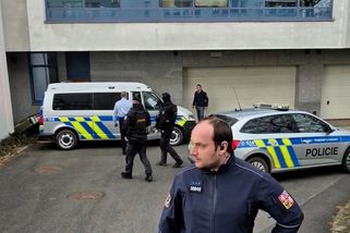 Nemstěte se nám, vyzvala na internetu zdrcená matka mladíka obviněného z pokusu o vraždu školáka - Novinky